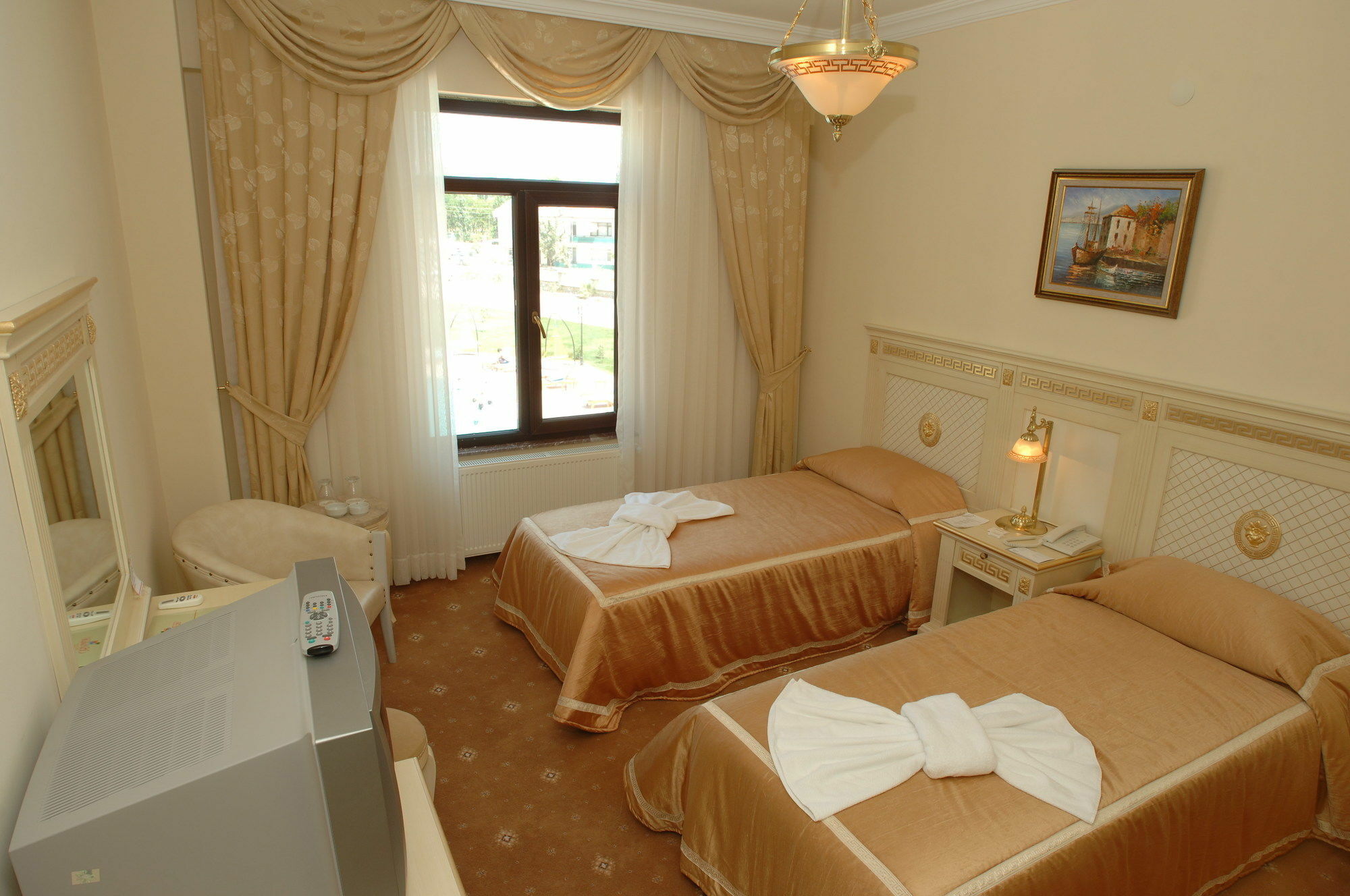 Gure Saruhan Thermal Akçay Exterior foto